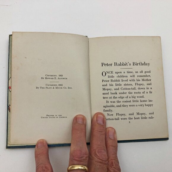 Peter Rabbit's Birthday Wee Books for Wee Folks Almond HB 28 Illustrations - Picture 8 of 11